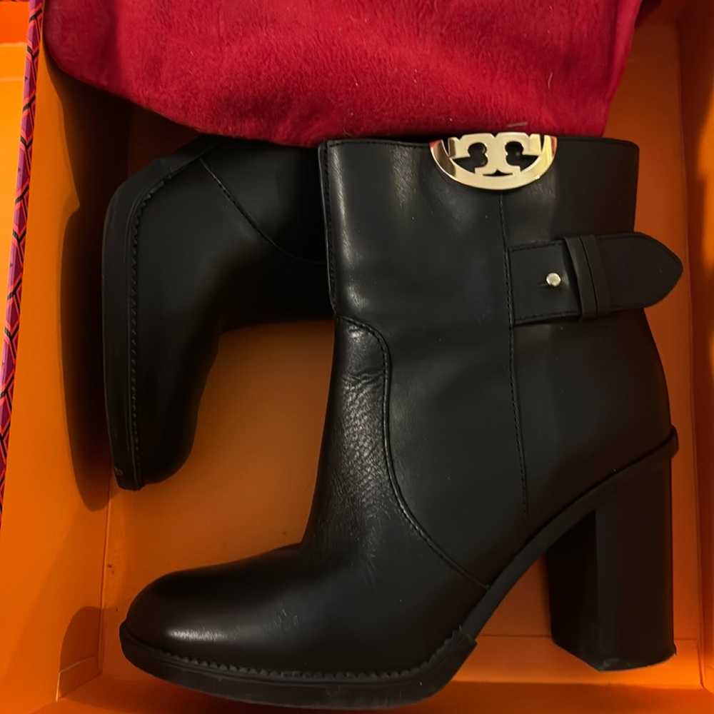 Tory Burch leather bootie